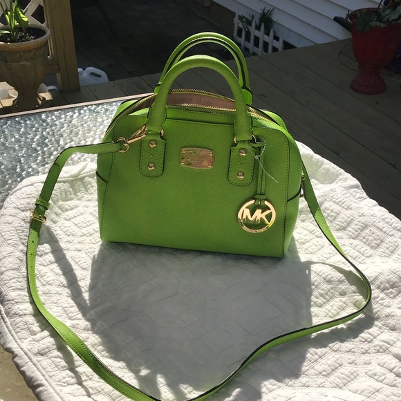 Michael Kors Handbags - Authentic mk Large hand Shoulder Bag